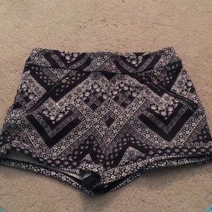 Patterned Hollister shorts